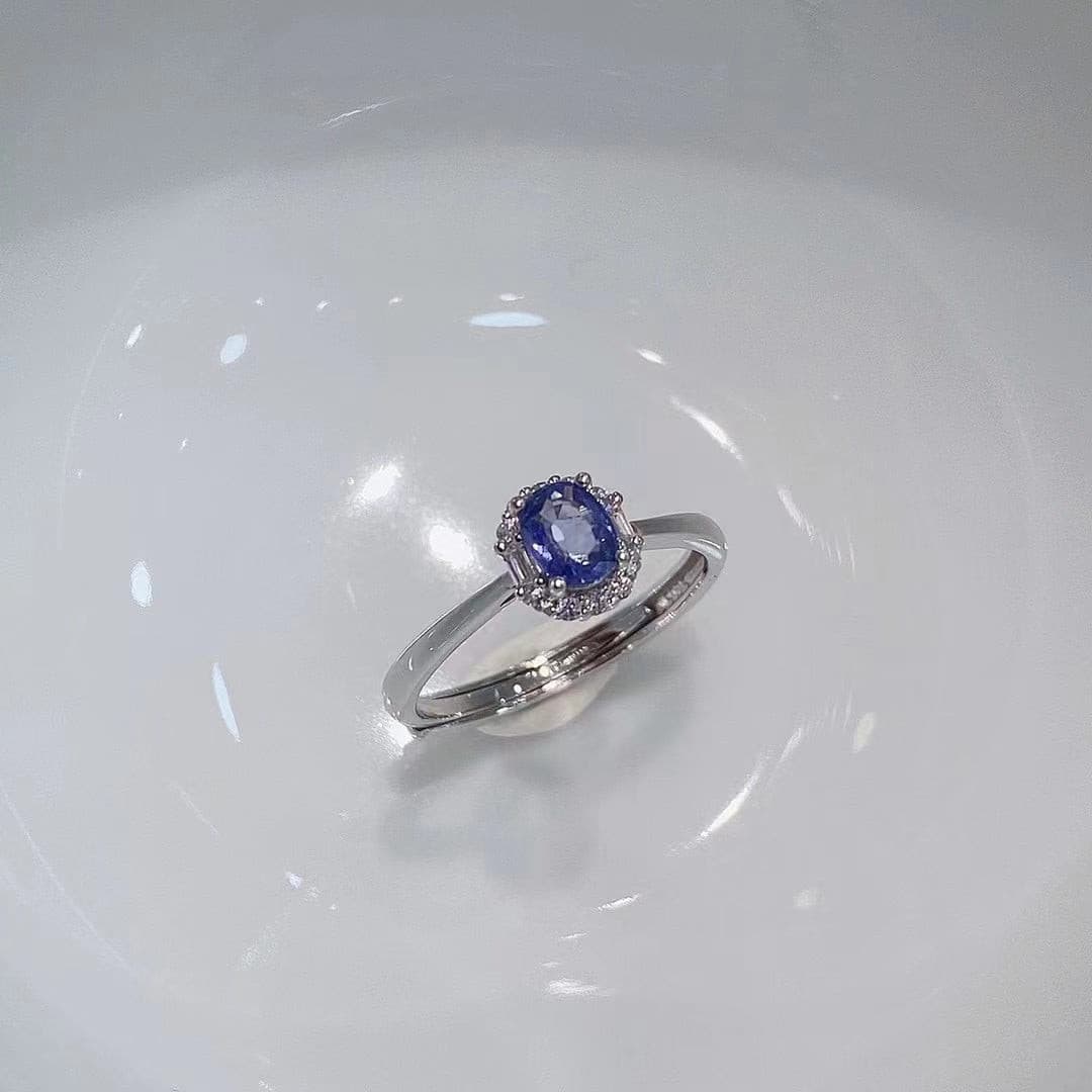 S925 sterling silver natural sapphire exquisite ring.